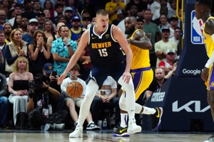 Sử thi béo! Cú triple-double mùa giải thường + playoff của Jokic đã vượt qua James và tiến lên vị trí thứ 4 trong lịch sử