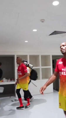 Didier Drogba đùa với fan Pháo thủ: London có màu xanh, bạn có đồng ý không? Arsenal có bao nhiêu chức vô địch Champions League?