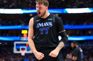 Doncic đã ghi ít nhất 20 điểm, 5 rebound và 5 kiến ​​tạo trong hiệp 43 lần trong sự nghiệp, chỉ đứng sau LeBron James kể từ mùa giải 1996-97.