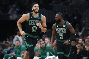 Con trỏ ba mở rộng gấp đôi là không chính xác! Tatum có 26 điểm, 5 rebound và 8 kiến ​​​​tạo, Jaylen Brown có 27 điểm, 6 rebound, 5 kiến ​​​​tạo và 1 cướp.