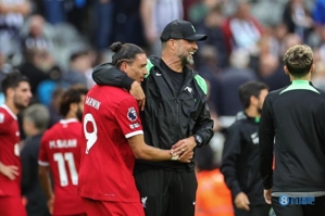 Klopp: Nunez và Dias lần lượt bị khó chịu ở gân khoeo và háng, còn Gakpo bị bong gân mắt cá chân.