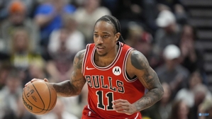 Điểm đầu ra ổn định! DeRozan ghi 28 điểm sau 10 trong số 17 cú sút, 5 rebound, 6 kiến ​​​​tạo và 1 cú sút.