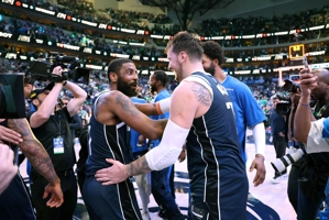 Sau ngày 6/2, khi Irving và Doncic thi đấu cùng lúc, Mavericks có 15 trận thắng và 5 trận thua, hiệu suất tấn công là 119,8.