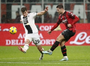 Corriere della Sera: Jovic chỉ còn một bước nữa là gia hạn hợp đồng với Milan và sẽ hoàn tất đàm phán trong vòng vài tuần