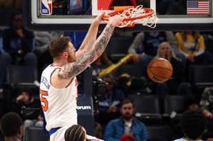 Sức mạnh đột ngột! Knicks dẫn trước với đòn tấn công 20-6 trong hiệp một, với Hartenstein ghi 8 điểm.