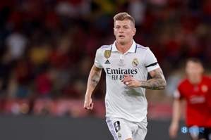 Kroos: Chúng tôi kiểm soát bóng tốt nhưng không có đủ cầu thủ ở tuyến trước để tạo ra mối đe dọa