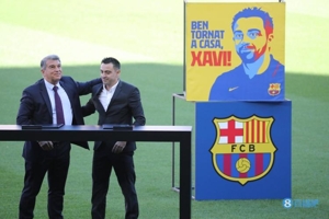 Phóng viên Kênh 6: Laporta đình chỉ lựa chọn HLV Barcelona vì muốn Xavi ở lại