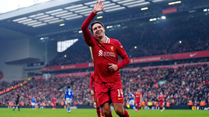 Sút xa đẹp mắt, Federico Chiesa ghi bàn thắng đầu tiên trong màu áo Liverpool